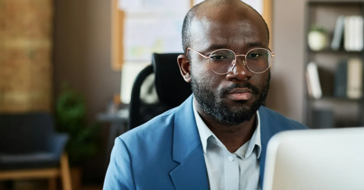 Employee reviewing Florida employment laws on their computer.